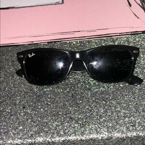 Ray-Ban Classic Black Sunglasses